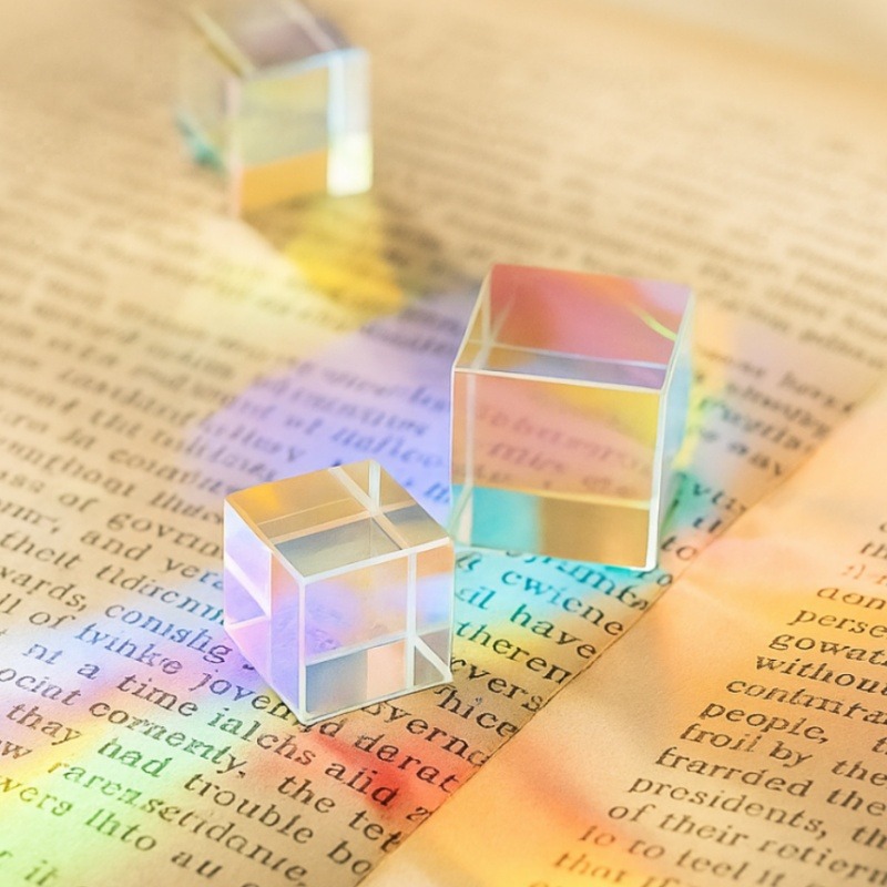 Стеклянный куб, дихроическая п – обзор и цена Lighting Glass Photography